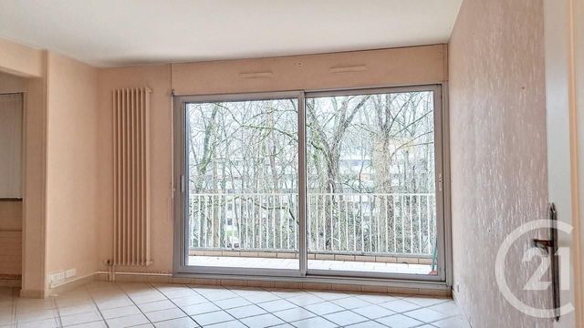 Appartement F4 à vendre - 4 pièces - 93.57 m2 - VAUX LE PENIL - 77 - ILE-DE-FRANCE - Century 21 Cerim