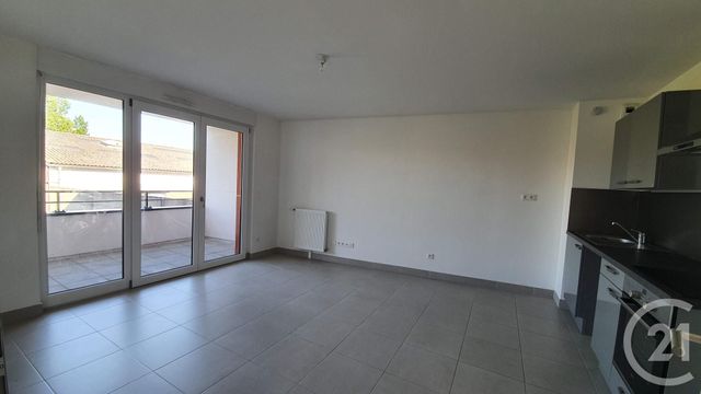 Appartement F2 à louer - 2 pièces - 40.6 m2 - MELUN - 77 - ILE-DE-FRANCE - Century 21 Cerim