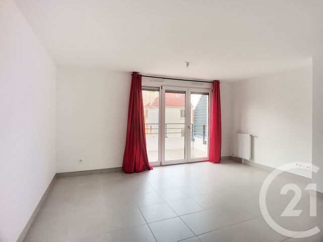 Appartement F3 à louer - 3 pièces - 61.4 m2 - MELUN - 77 - ILE-DE-FRANCE - Century 21 Cerim