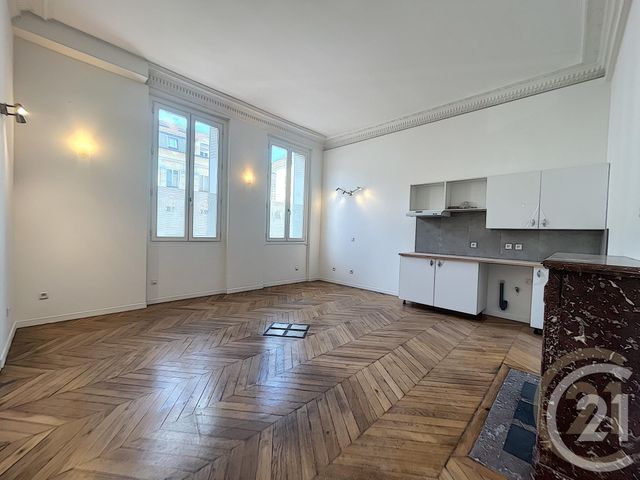 Appartement F1 à louer - 1 pièce - 30.0 m2 - MELUN - 77 - ILE-DE-FRANCE - Century 21 Cerim