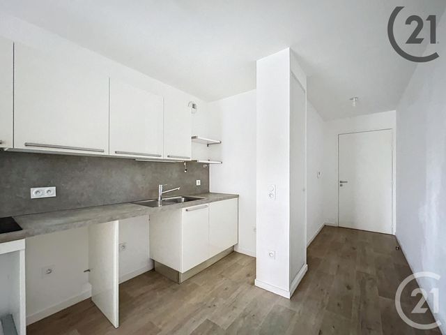 Appartement F3 à louer - 3 pièces - 55.48 m2 - MELUN - 77 - ILE-DE-FRANCE - Century 21 Cerim