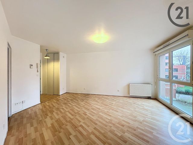 Appartement Studio à louer - 1 pièce - 30.8 m2 - MELUN - 77 - ILE-DE-FRANCE - Century 21 Cerim